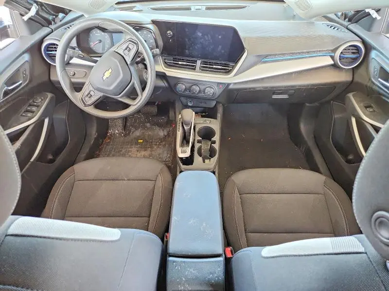 2025 CHEVROLET TRAX LS  