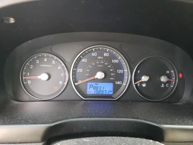 2011 HYUNDAI SANTA FE SE  