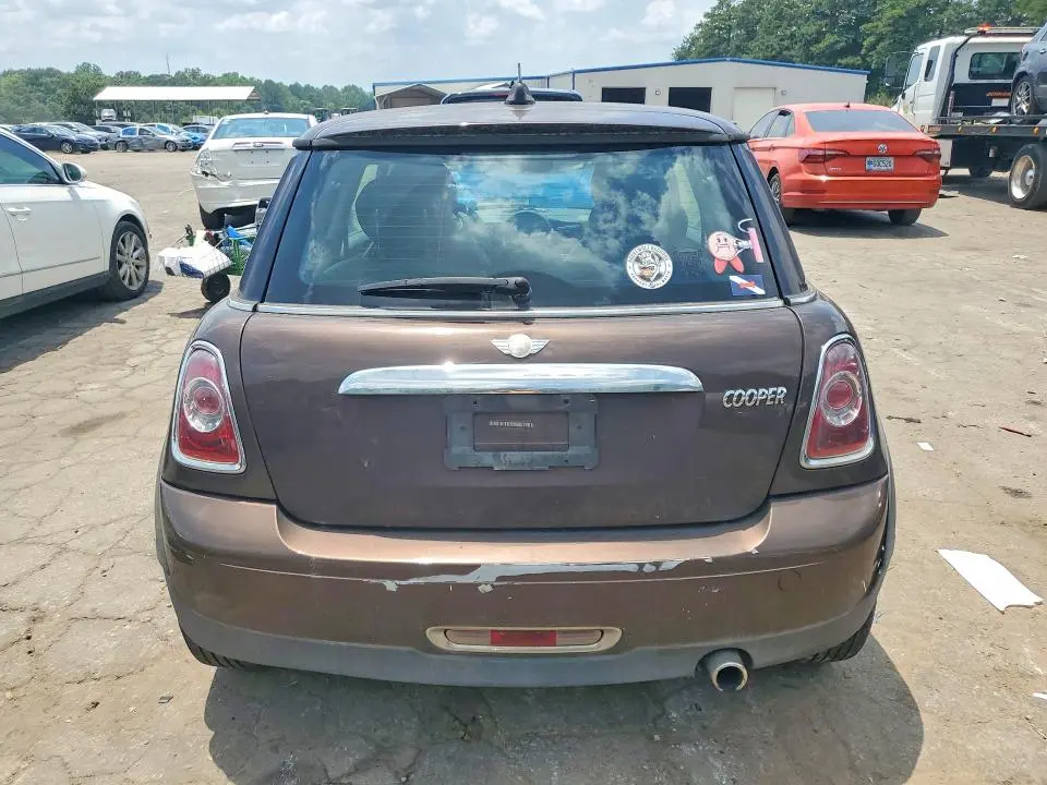 2011 MINI COOPER   