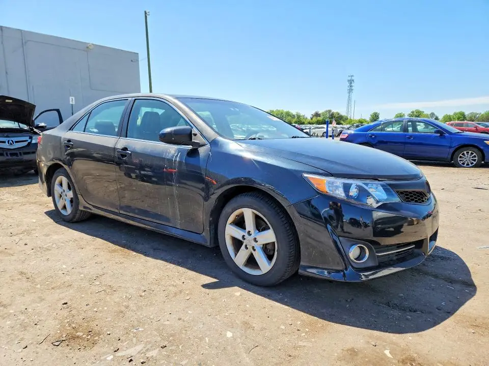 2012 TOYOTA CAMRY SE  