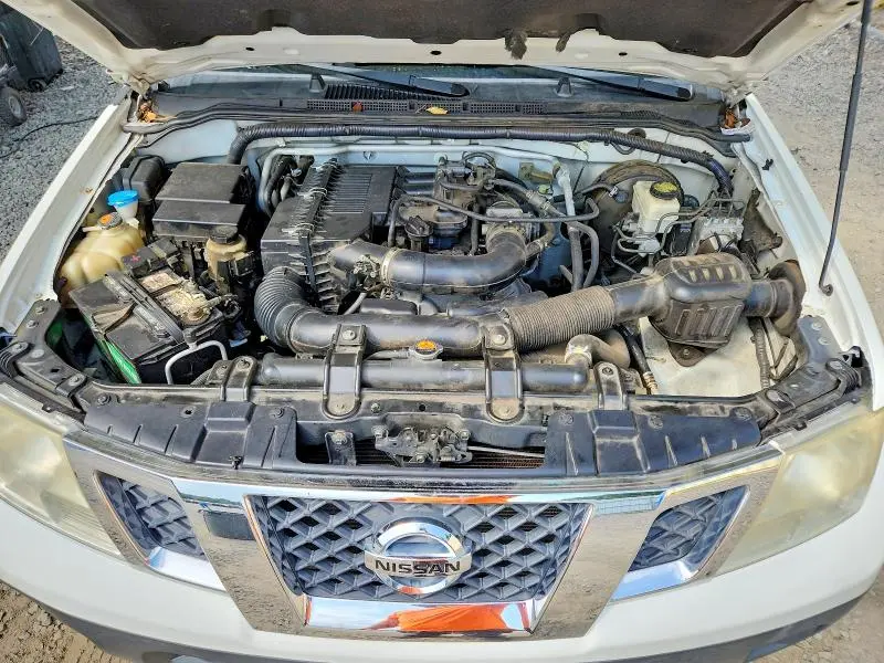 2014 NISSAN FRONTIER S  
