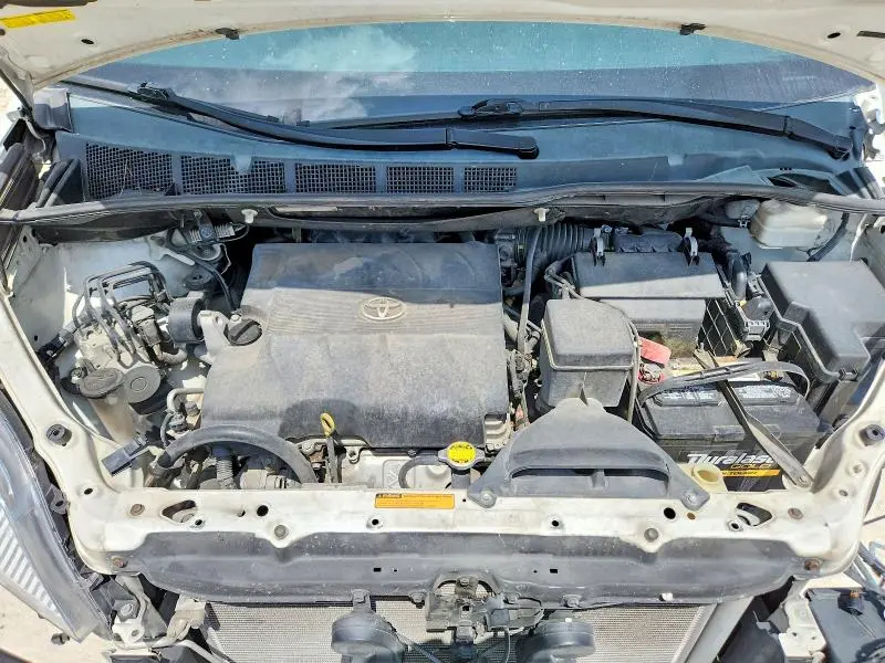 2015 TOYOTA SIENNA XLE 8-PASSENGER  