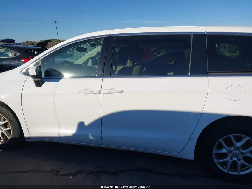 2017 CHRYSLER PACIFICA TOURING