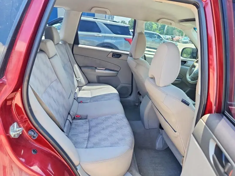 2010 SUBARU FORESTER XS  