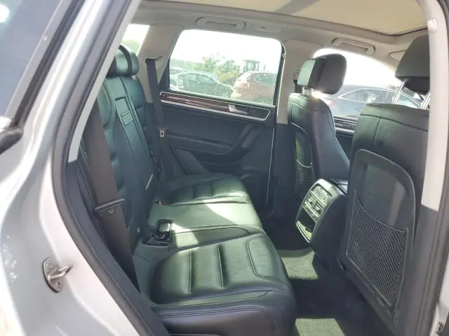 2012 VOLKSWAGEN TOUAREG V6 TDI  