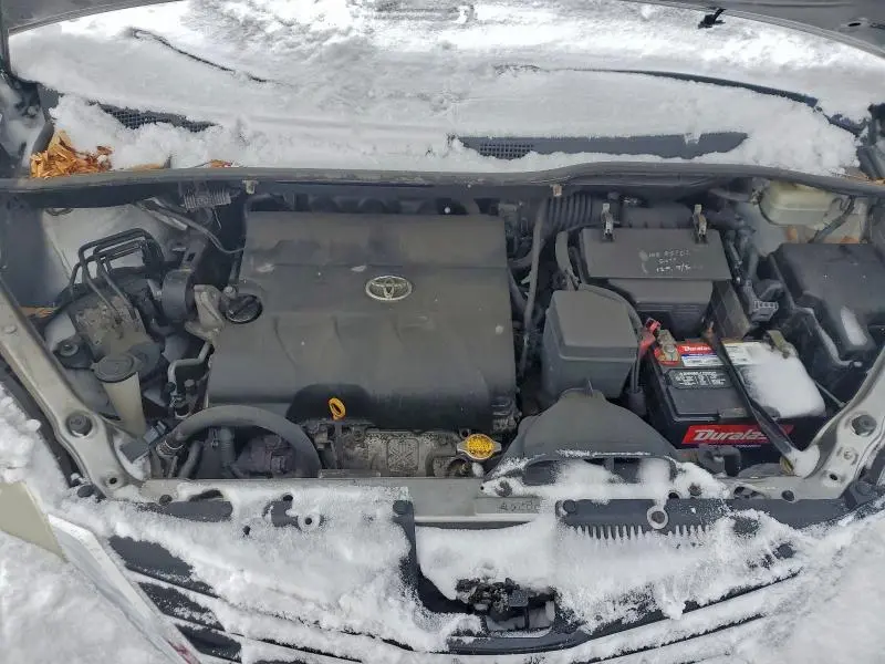 2011 TOYOTA SIENNA LE  