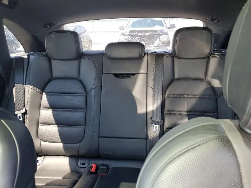 2017 PORSCHE MACAN TURBO  