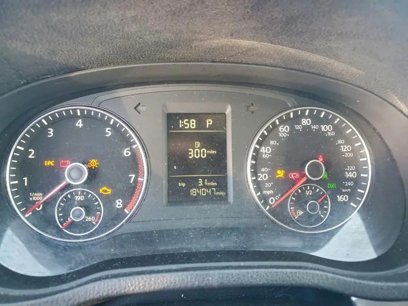 2015 VOLKSWAGEN PASSAT S  