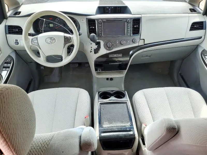 2012 TOYOTA SIENNA LE  