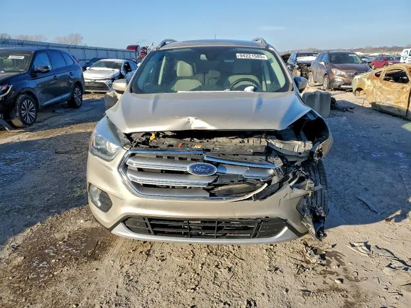 2017 FORD ESCAPE TITANIUM  