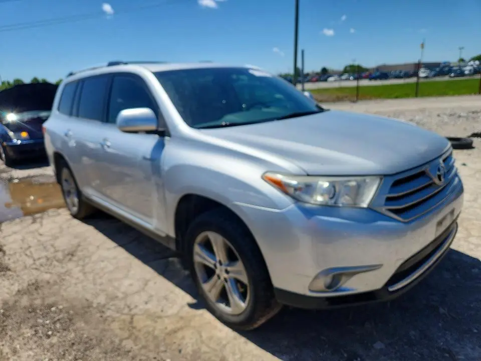2013 TOYOTA HIGHLANDER LIMITED  