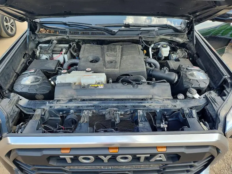 2022 TOYOTA TUNDRA CREWMAX LIMITED  