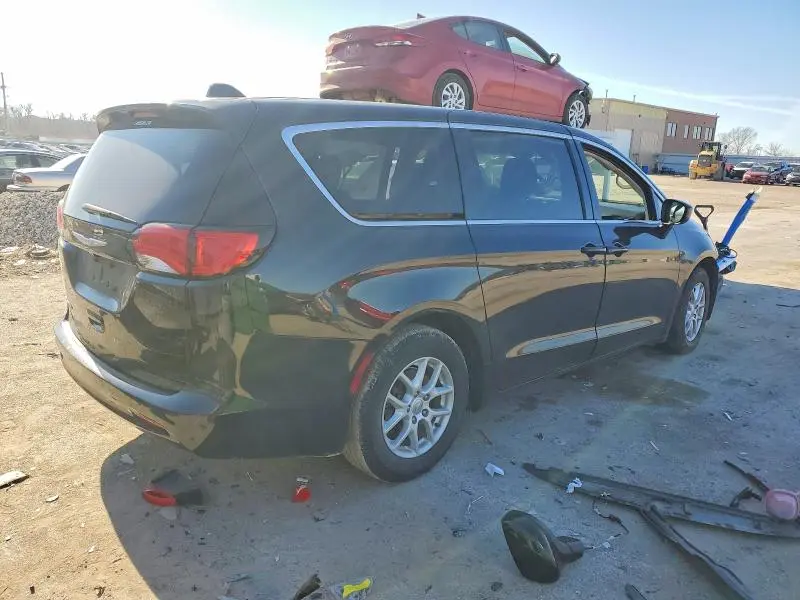 2017 CHRYSLER PACIFICA LX  