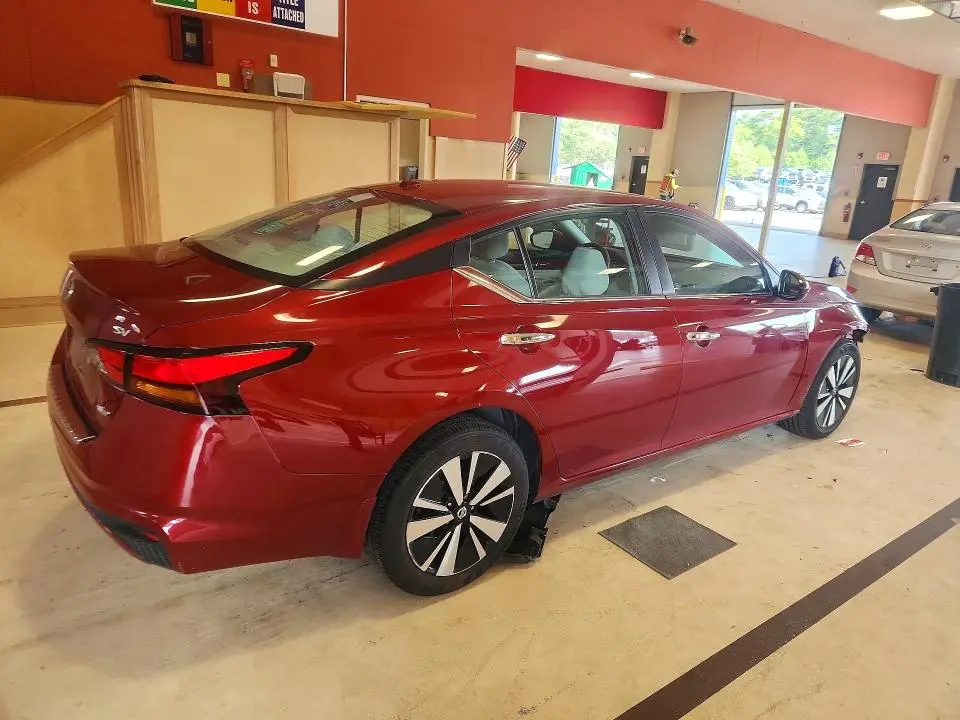 2021 NISSAN ALTIMA SV  