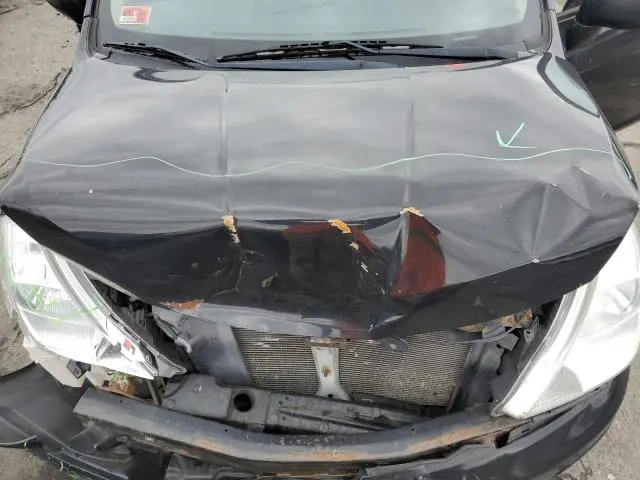 2011 NISSAN VERSA S