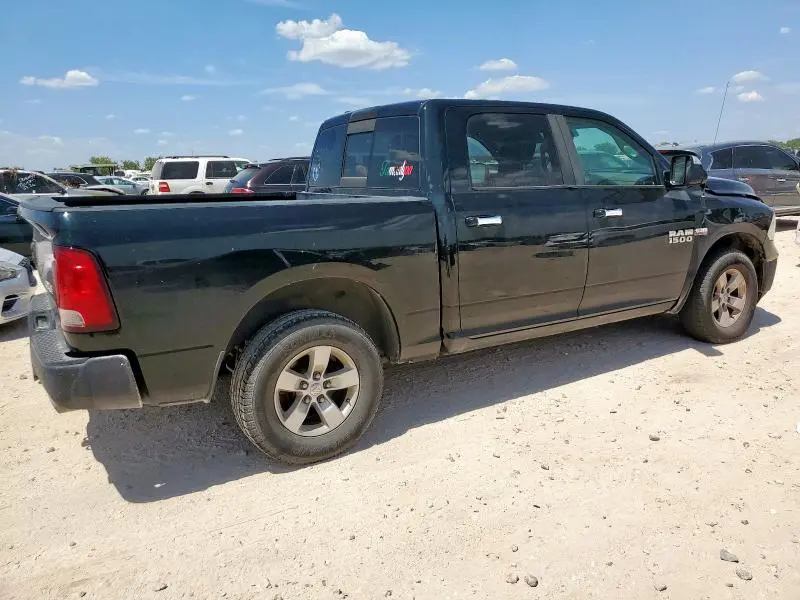 2016 RAM 1500 SLT  