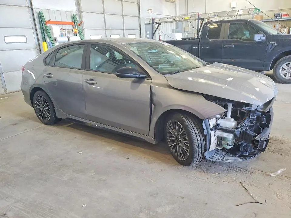 2024 KIA FORTE GT LINE  