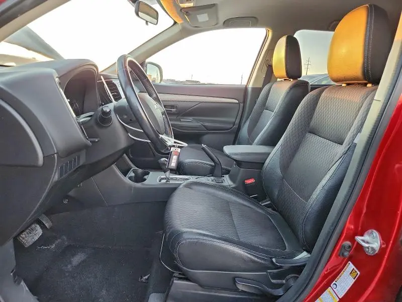 2015 MITSUBISHI OUTLANDER SE  