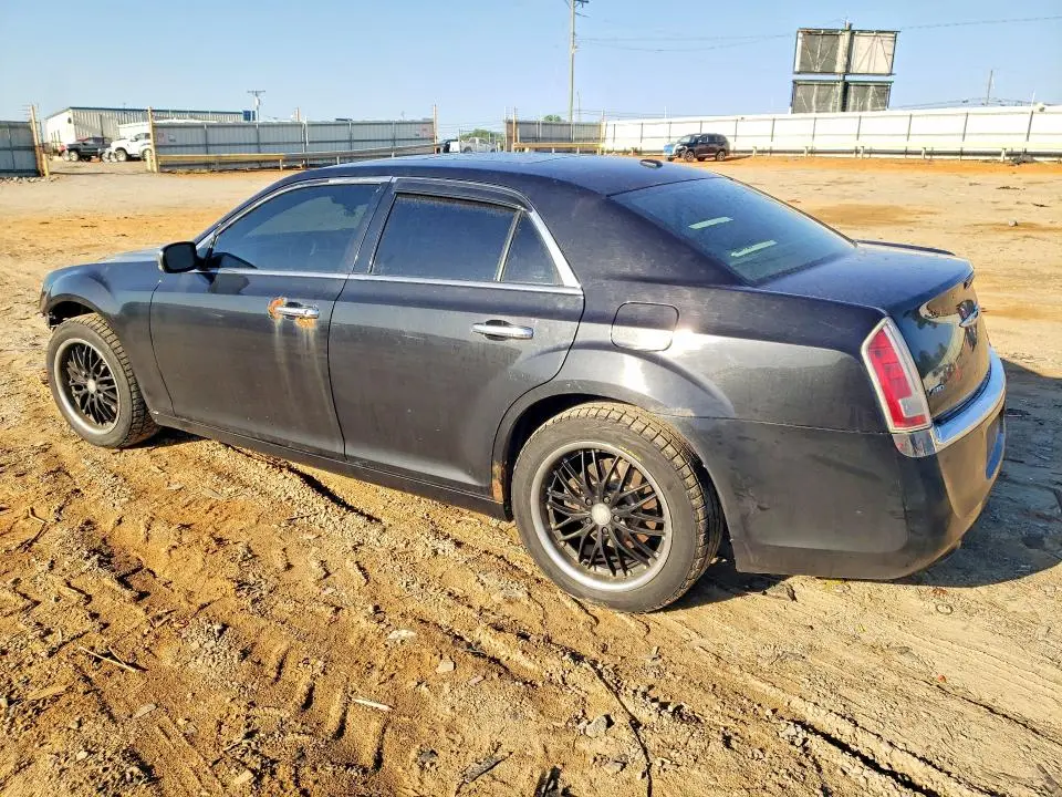 2011 CHRYSLER 300C   
