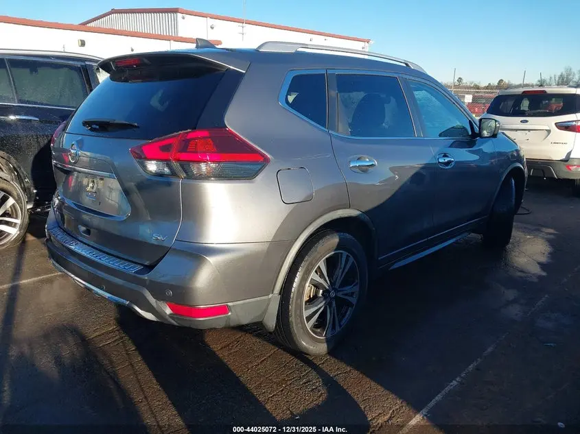 2019 NISSAN ROGUE SV