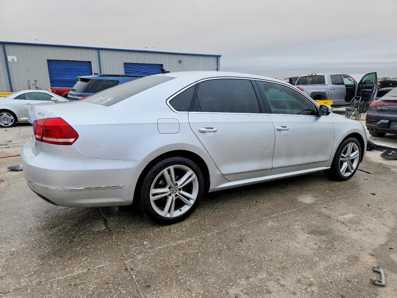 2015 VOLKSWAGEN PASSAT SEL  