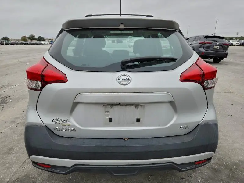 2019 NISSAN KICKS S  
