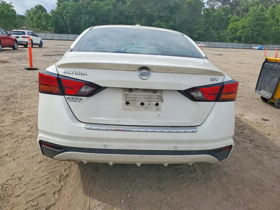 2021 NISSAN ALTIMA SV  