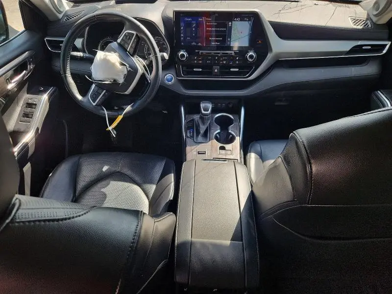 2022 TOYOTA HIGHLANDER HYBRID PLATINUM  