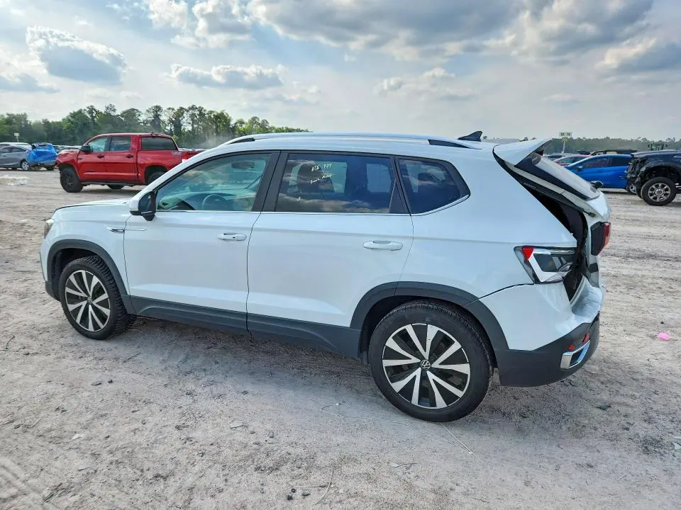 2024 VOLKSWAGEN TAOS SE  