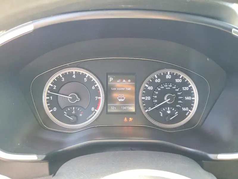 2019 HYUNDAI SANTA FE SE  
