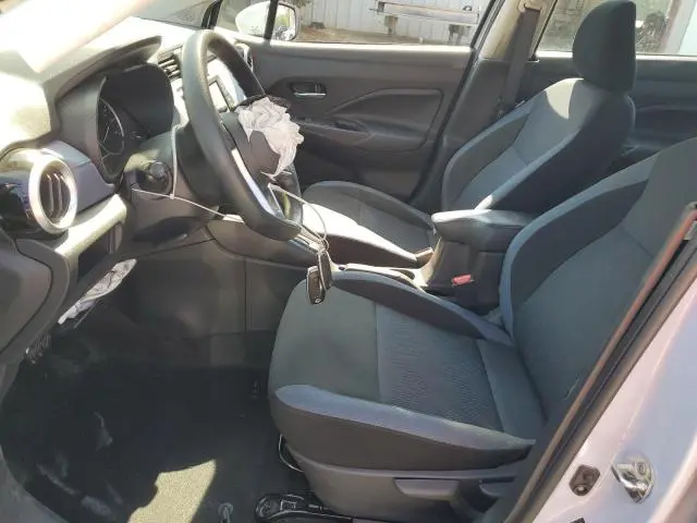 2024 NISSAN VERSA SV  