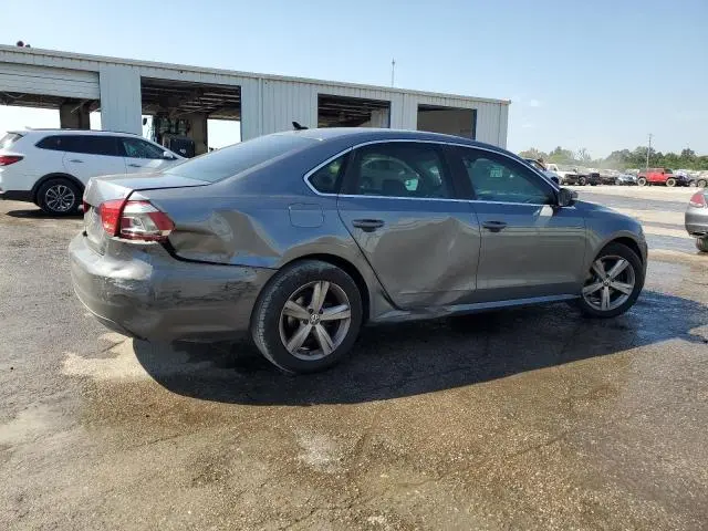 2013 VOLKSWAGEN PASSAT SE  