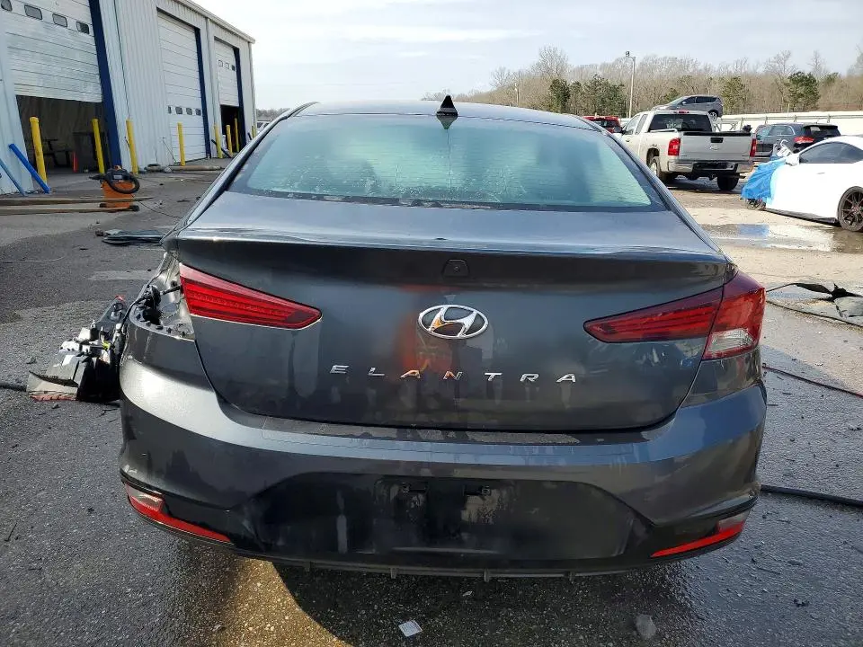 2020 HYUNDAI ELANTRA SEL  