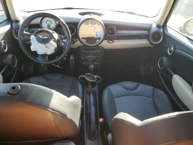 2011 MINI COOPER S  