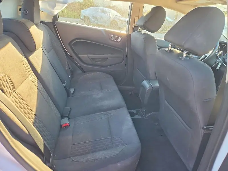 2015 FORD FIESTA SE  