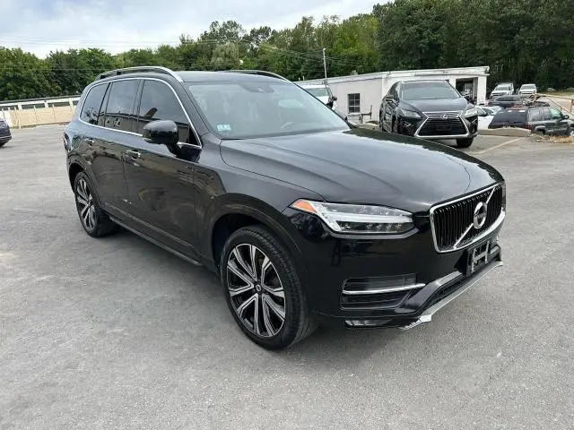 2017 VOLVO XC90 T6  