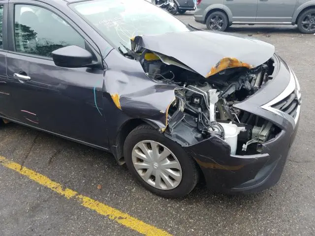 2015 NISSAN VERSA S