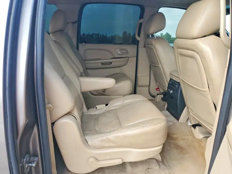2012 CADILLAC ESCALADE ESV LUXURY  