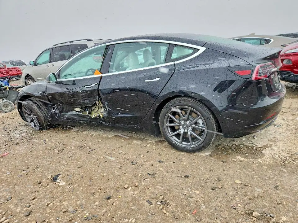 2018 TESLA MODEL 3   