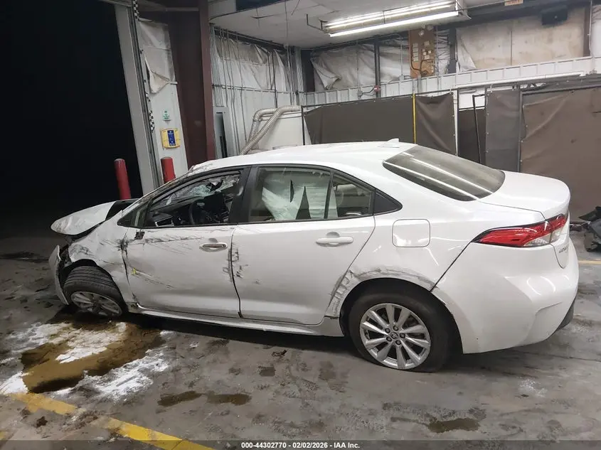 2024 TOYOTA COROLLA HYBRID LE