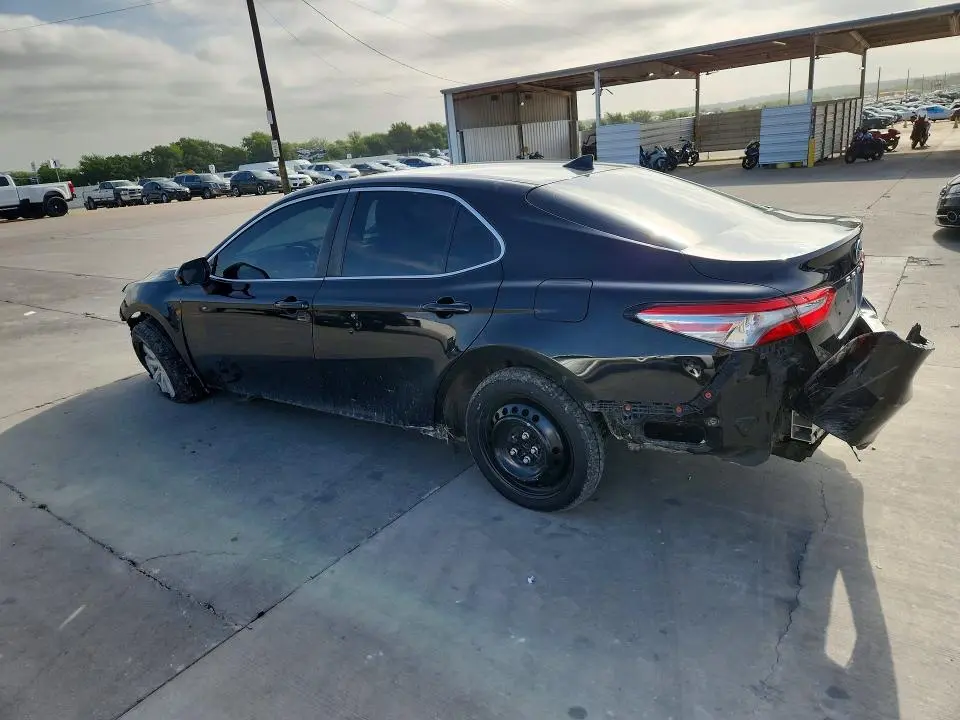2019 TOYOTA CAMRY LE  