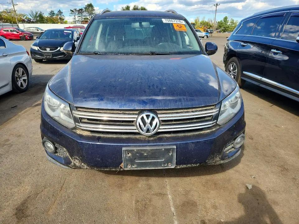 2013 VOLKSWAGEN TIGUAN S  