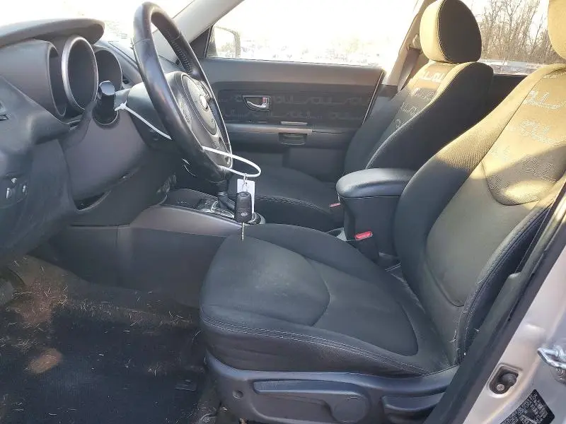 2013 KIA SOUL +  