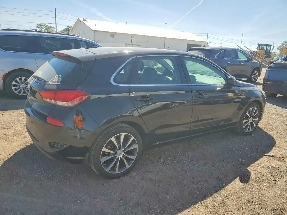 2018 HYUNDAI ELANTRA GT BASE  