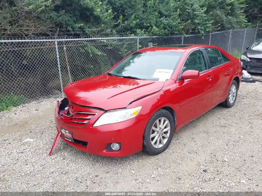 2011 TOYOTA CAMRY XLE