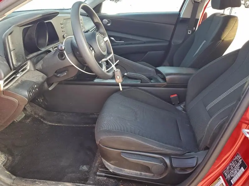 2021 HYUNDAI ELANTRA SE  