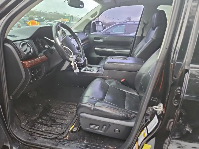 2017 TOYOTA TUNDRA CREWMAX LIMITED  