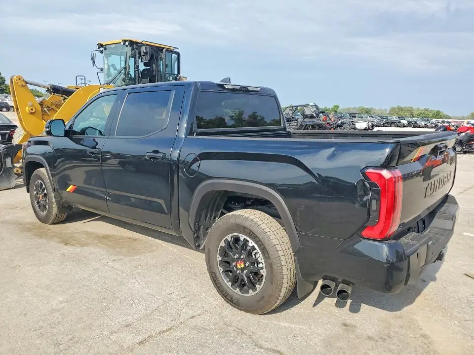 2025 TOYOTA TUNDRA SR5  
