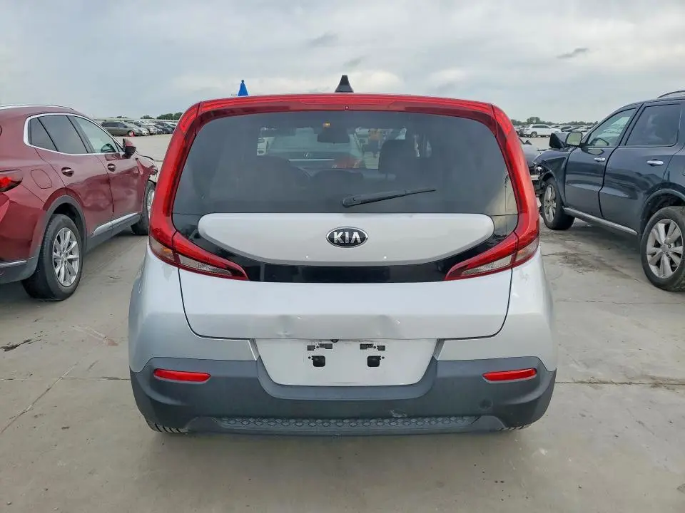 2020 KIA SOUL LX  