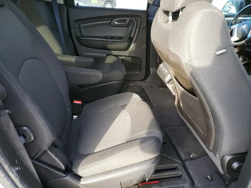 2011 CHEVROLET TRAVERSE LT  